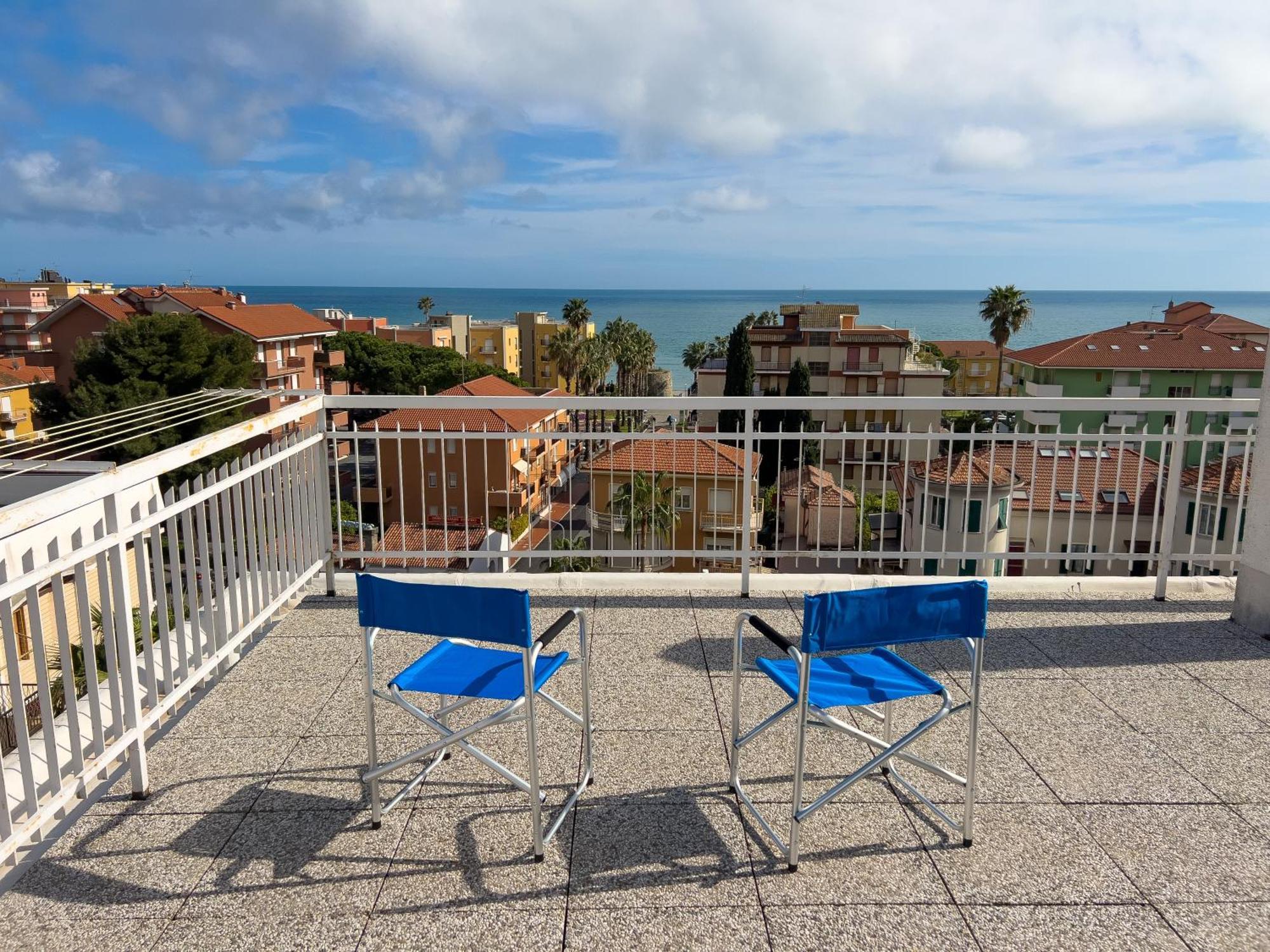 Apartamento Casa Carlotta San Bartolomeo Al Mare Exterior foto