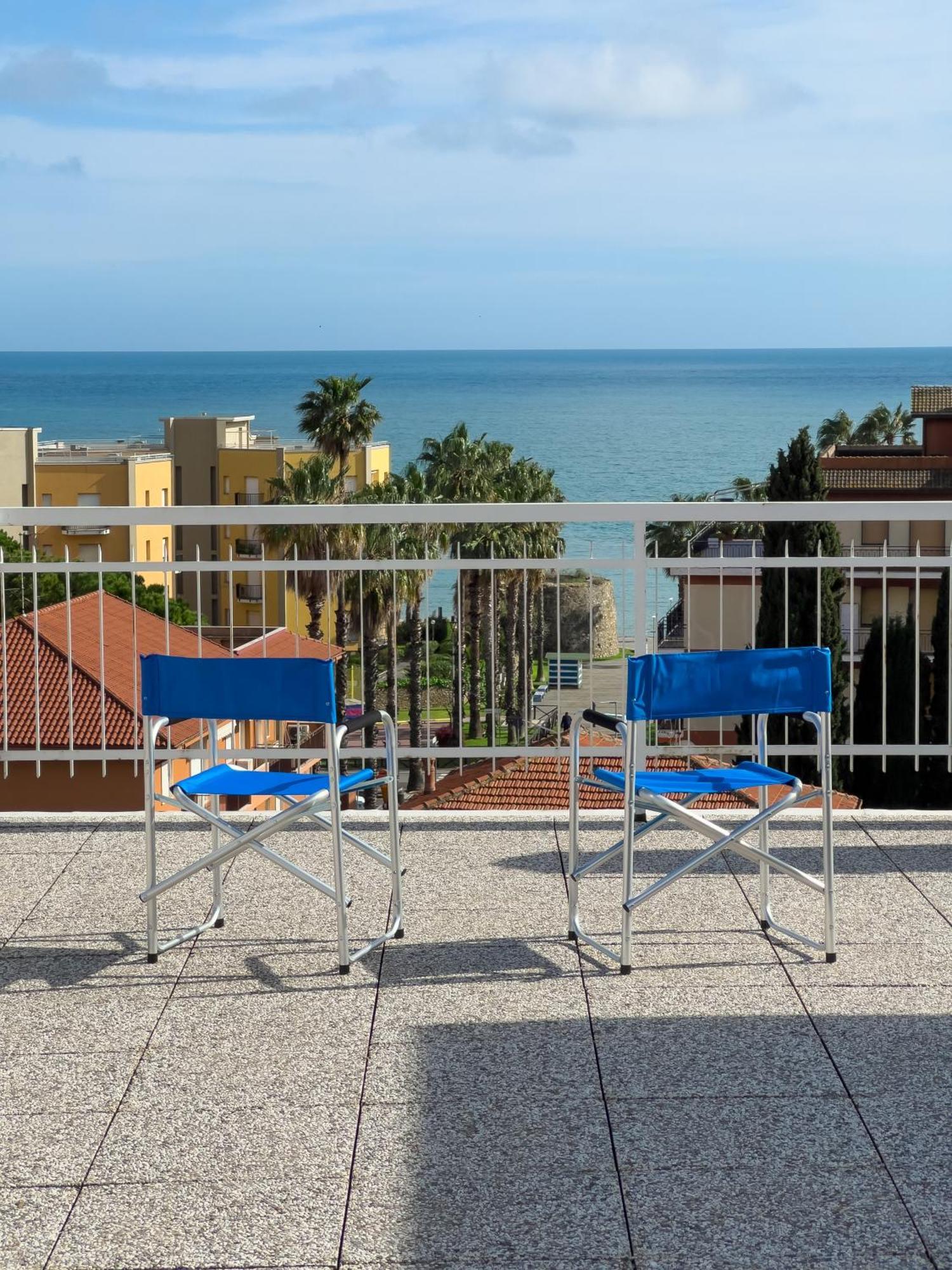 Apartamento Casa Carlotta San Bartolomeo Al Mare Exterior foto